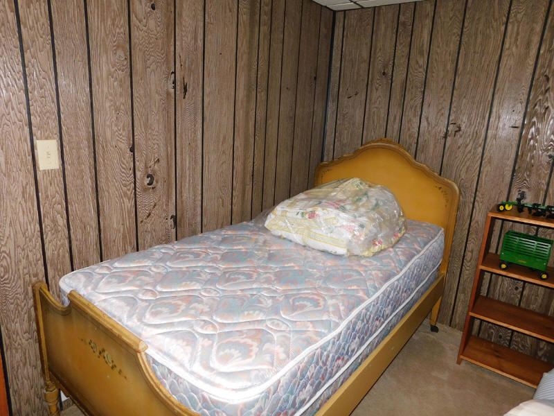 DSCN0824 Simonson Real Estate and Auction